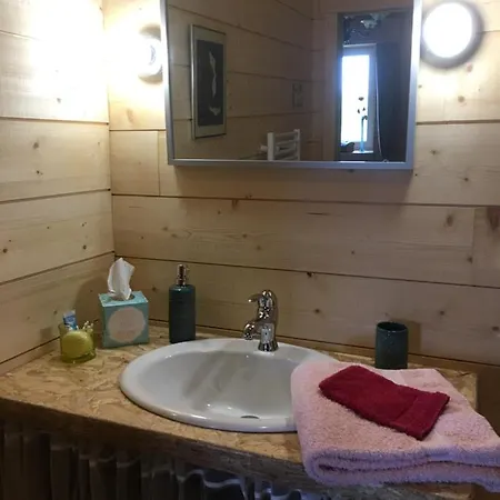 Pierre De Lune 3* Larajasse